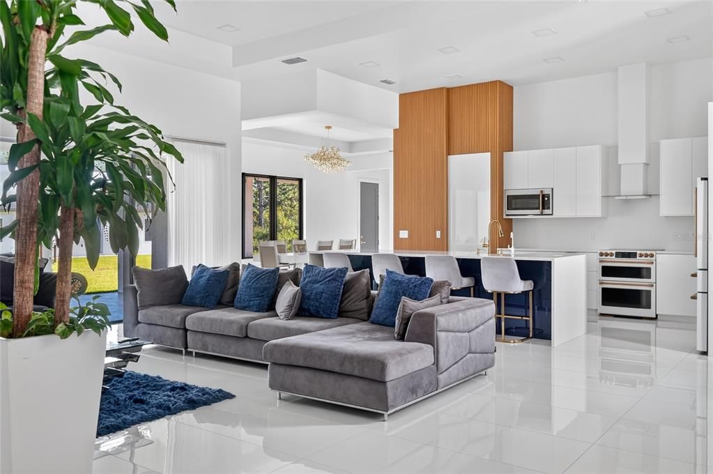 En Venta: $1,299,000 (5 camas, 6 baños, 3954 Pies cuadrados)