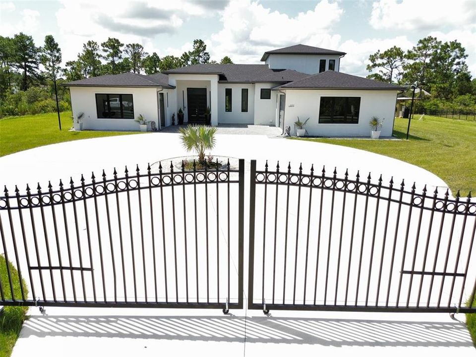En Venta: $1,299,000 (5 camas, 6 baños, 3954 Pies cuadrados)