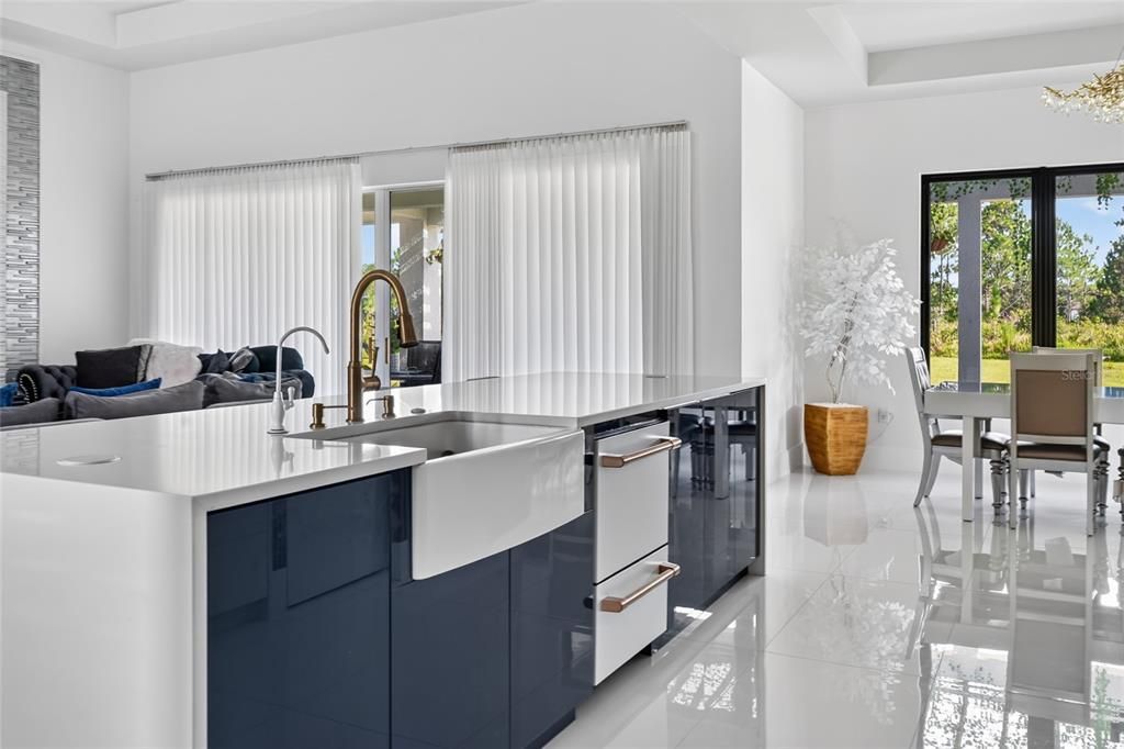 En Venta: $1,299,000 (5 camas, 6 baños, 3954 Pies cuadrados)