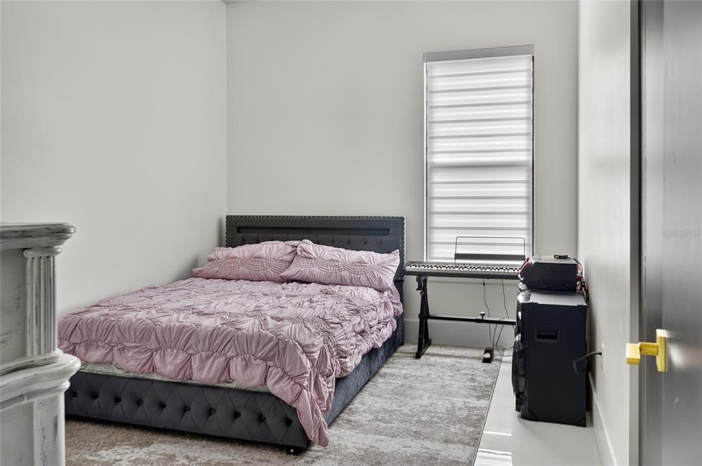 En Venta: $1,299,000 (5 camas, 6 baños, 3954 Pies cuadrados)
