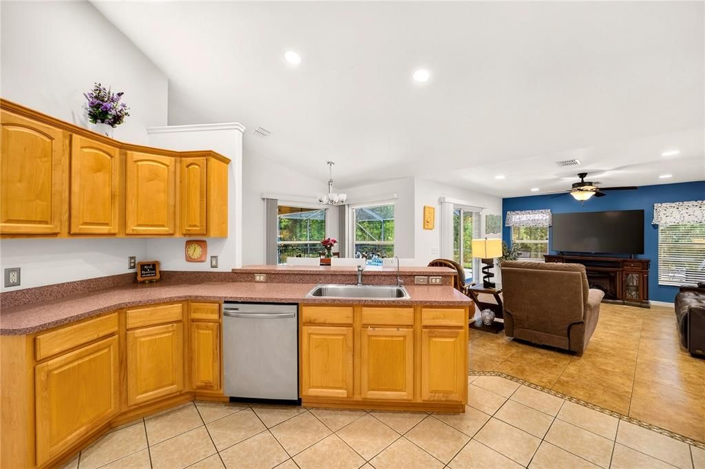 For Sale: $369,900 (3 beds, 2 baths, 2015 Square Feet)
