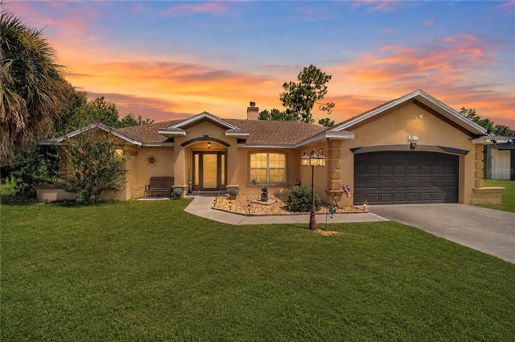 For Sale: $369,900 (3 beds, 2 baths, 2015 Square Feet)
