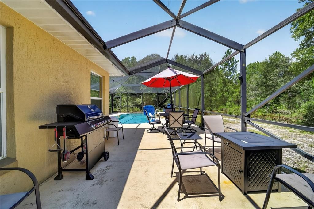 For Sale: $369,900 (3 beds, 2 baths, 2015 Square Feet)