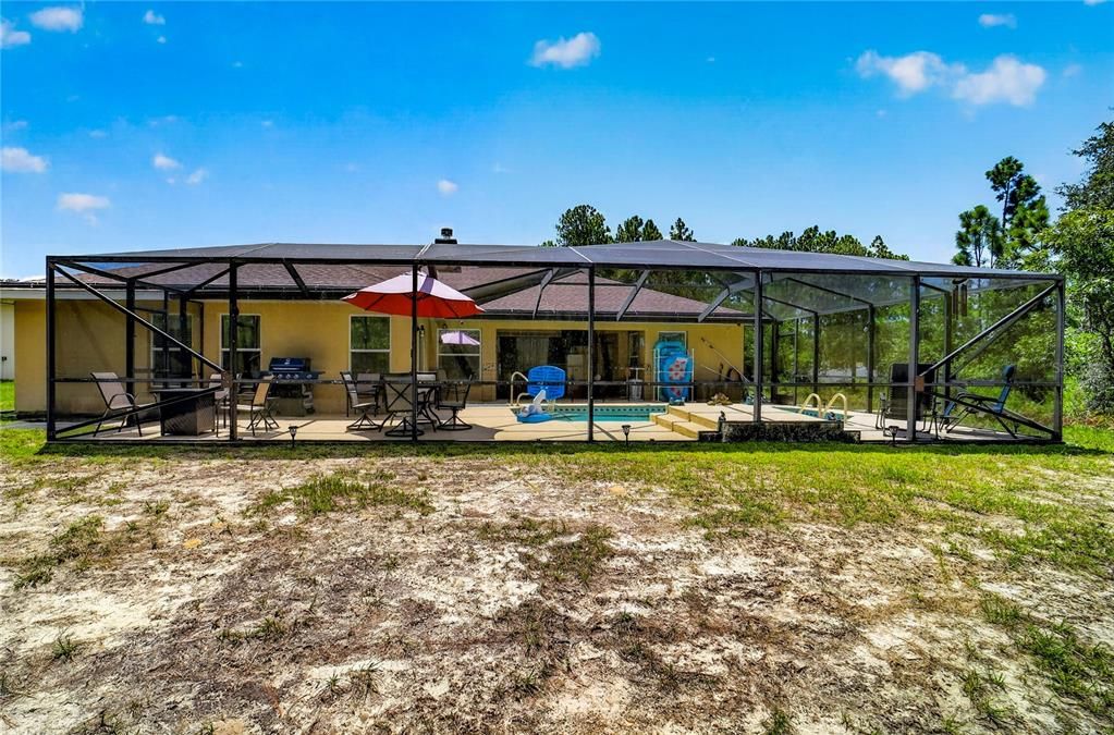 For Sale: $369,900 (3 beds, 2 baths, 2015 Square Feet)