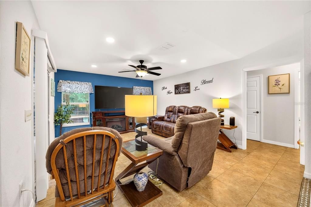 For Sale: $369,900 (3 beds, 2 baths, 2015 Square Feet)
