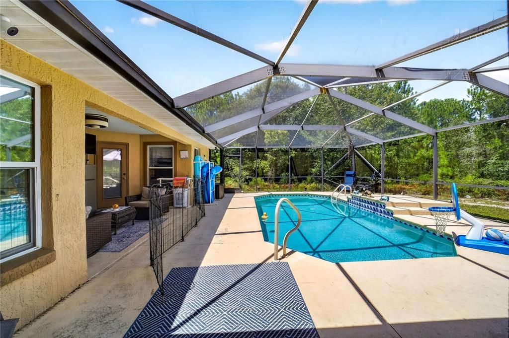 For Sale: $369,900 (3 beds, 2 baths, 2015 Square Feet)