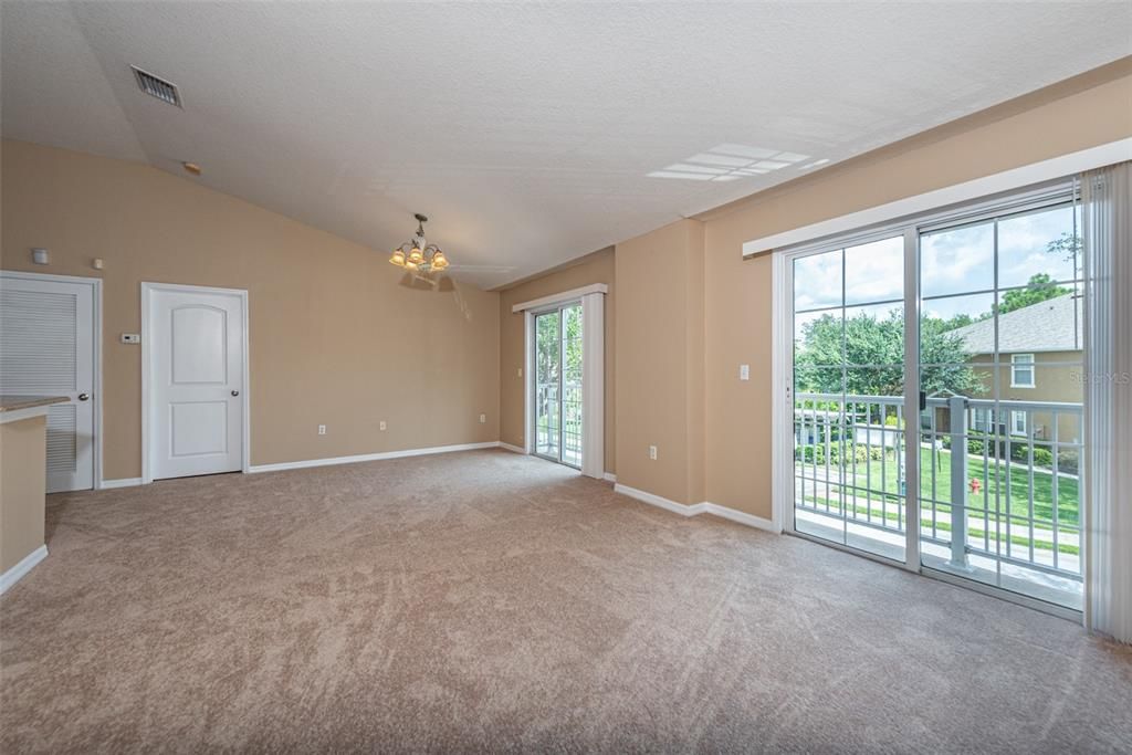 For Rent: $1,950 (2 beds, 2 baths, 1298 Square Feet)