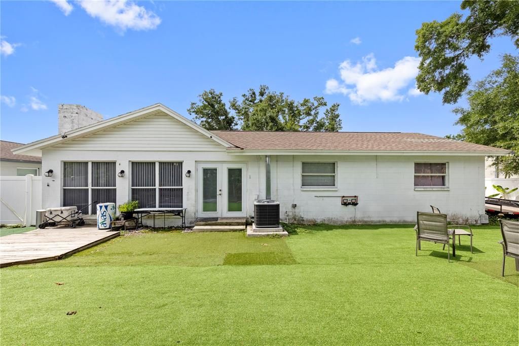 For Sale: $529,900 (3 beds, 2 baths, 1536 Square Feet)
