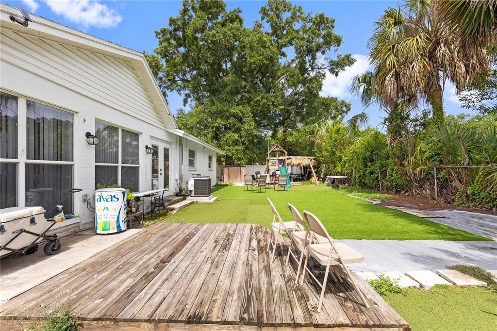 For Sale: $529,900 (3 beds, 2 baths, 1536 Square Feet)