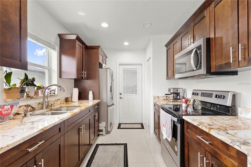 For Sale: $529,900 (3 beds, 2 baths, 1536 Square Feet)
