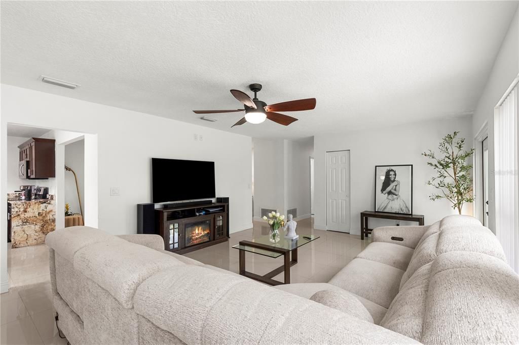 For Sale: $529,900 (3 beds, 2 baths, 1536 Square Feet)