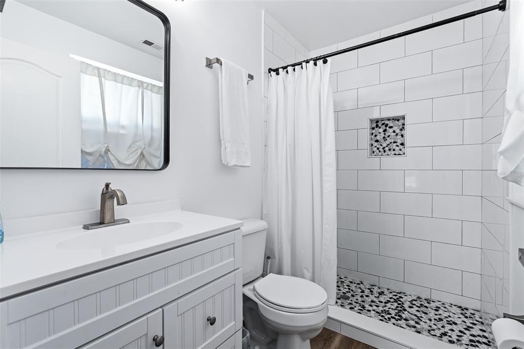 For Sale: $589,000 (3 beds, 2 baths, 1186 Square Feet)