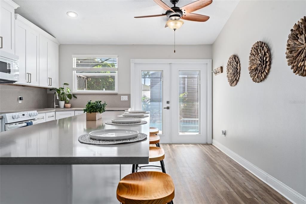 For Sale: $589,000 (3 beds, 2 baths, 1186 Square Feet)