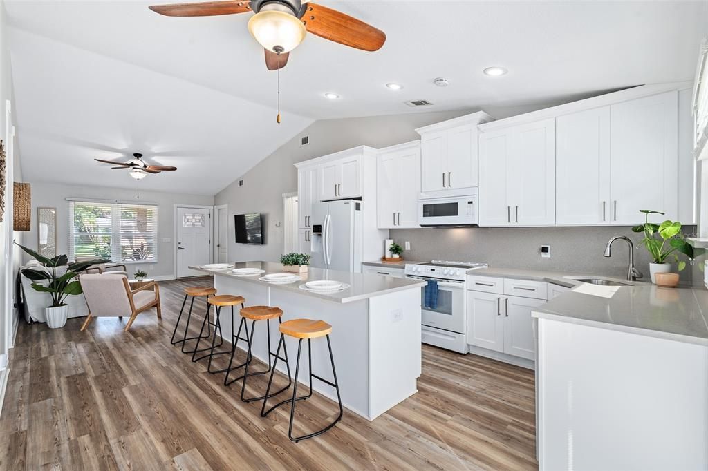 For Sale: $589,000 (3 beds, 2 baths, 1186 Square Feet)
