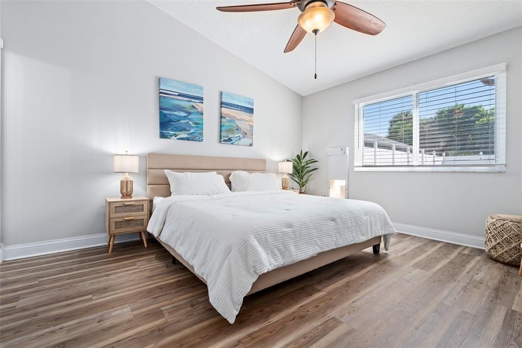 For Sale: $589,000 (3 beds, 2 baths, 1186 Square Feet)