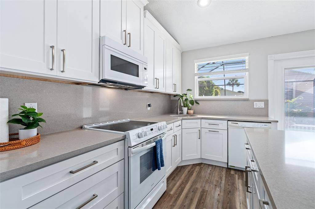 For Sale: $589,000 (3 beds, 2 baths, 1186 Square Feet)