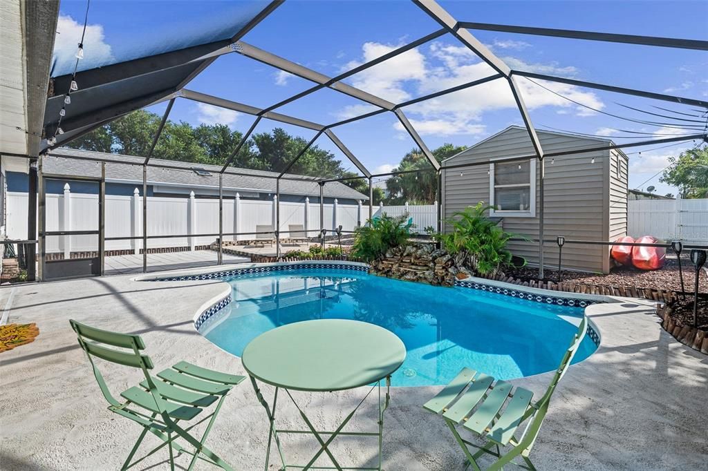 For Sale: $589,000 (3 beds, 2 baths, 1186 Square Feet)