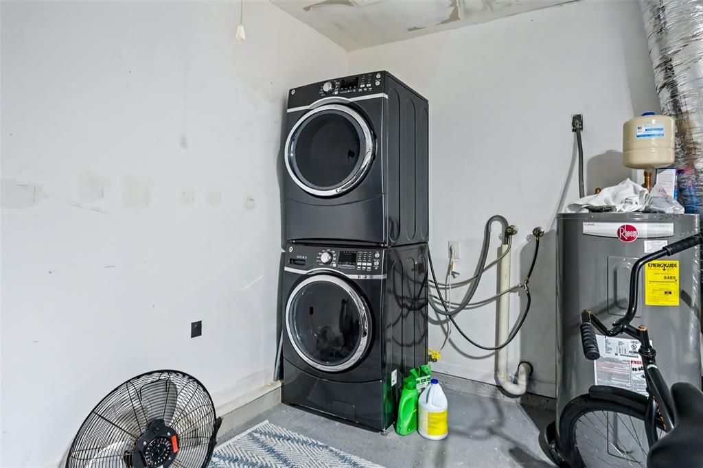 For Sale: $589,000 (3 beds, 2 baths, 1186 Square Feet)