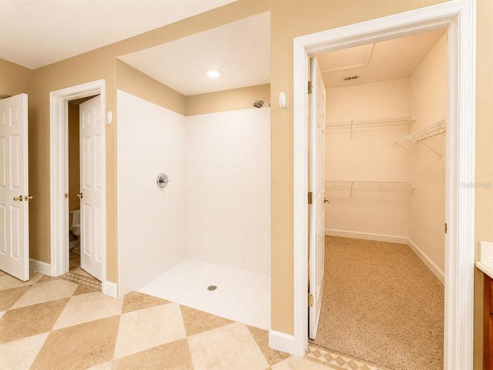 En Renta: $4,000 (5 camas, 4 baños, 3863 Pies cuadrados)