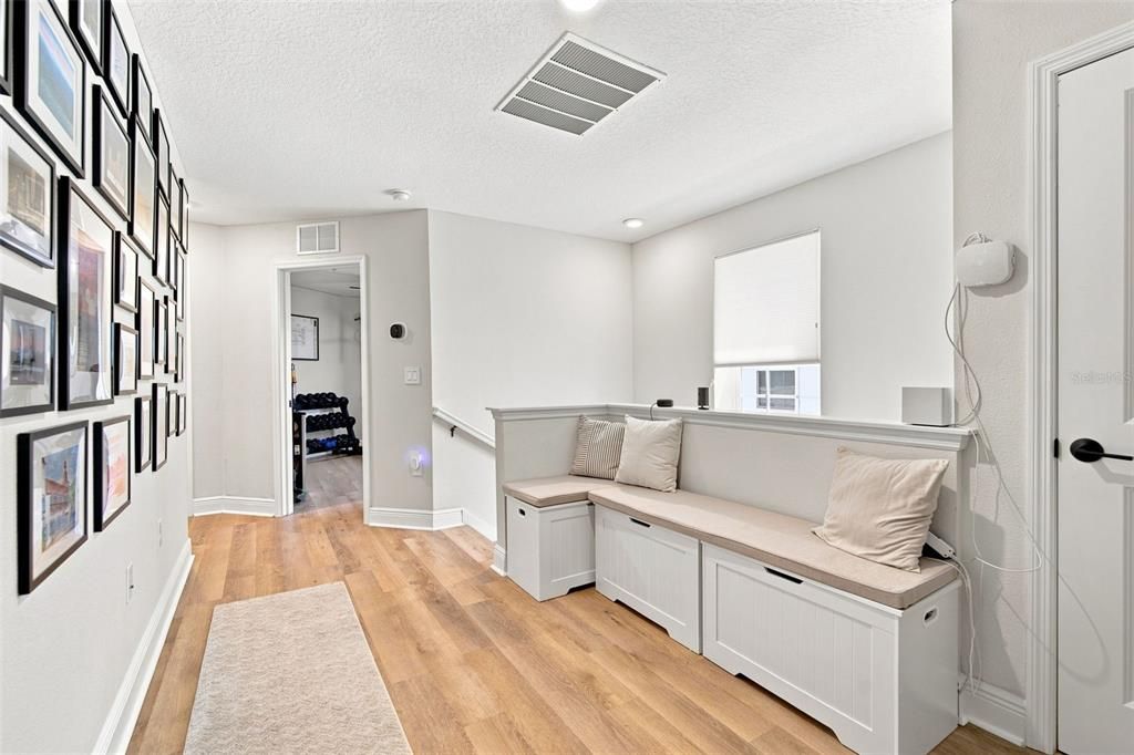 En Venta: $429,900 (3 camas, 2 baños, 1556 Pies cuadrados)