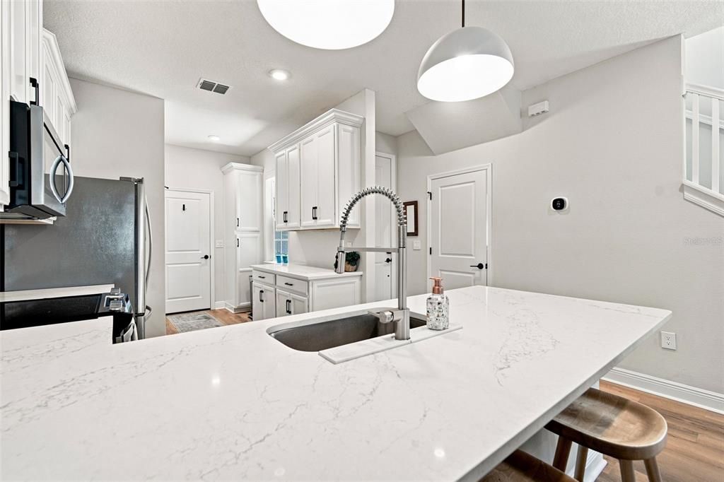 En Venta: $429,900 (3 camas, 2 baños, 1556 Pies cuadrados)