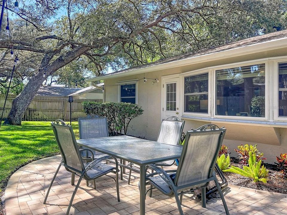 En Venta: $439,950 (4 camas, 2 baños, 1850 Pies cuadrados)