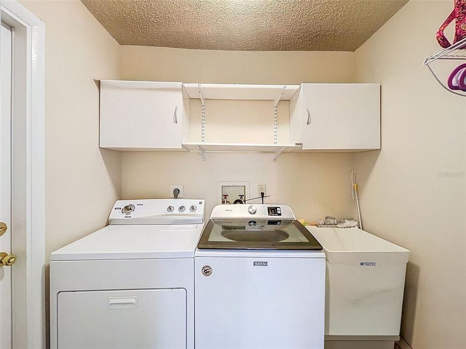 En Venta: $439,950 (4 camas, 2 baños, 1850 Pies cuadrados)