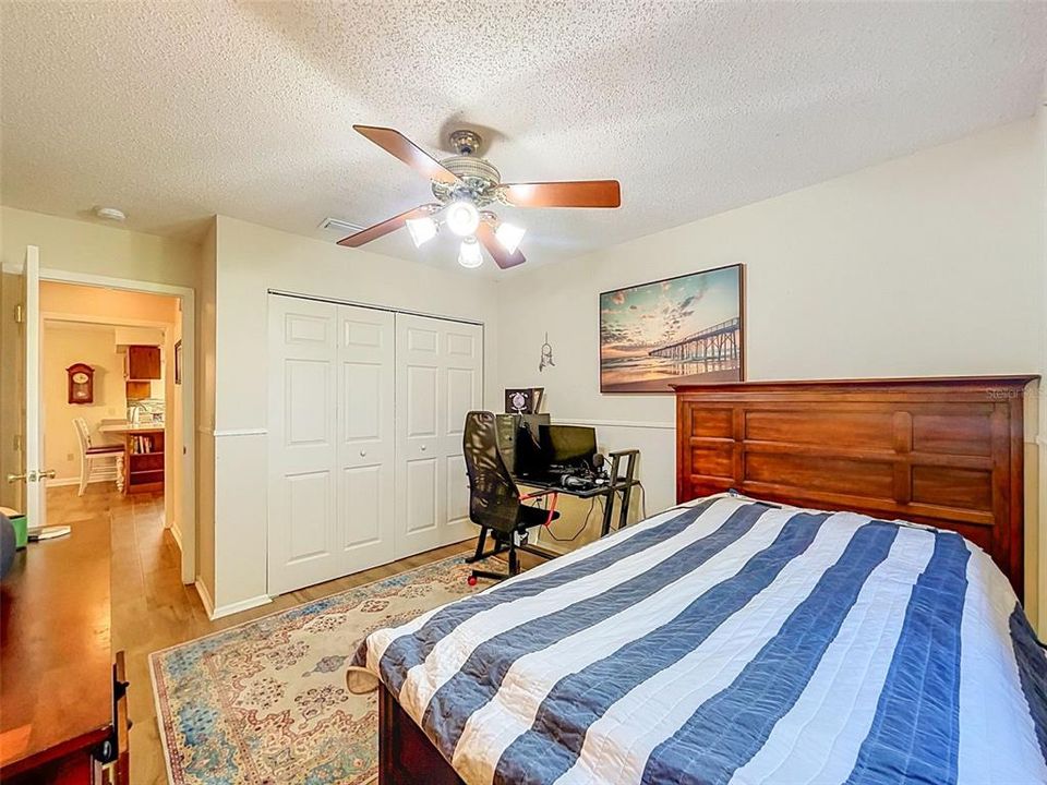 En Venta: $439,950 (4 camas, 2 baños, 1850 Pies cuadrados)