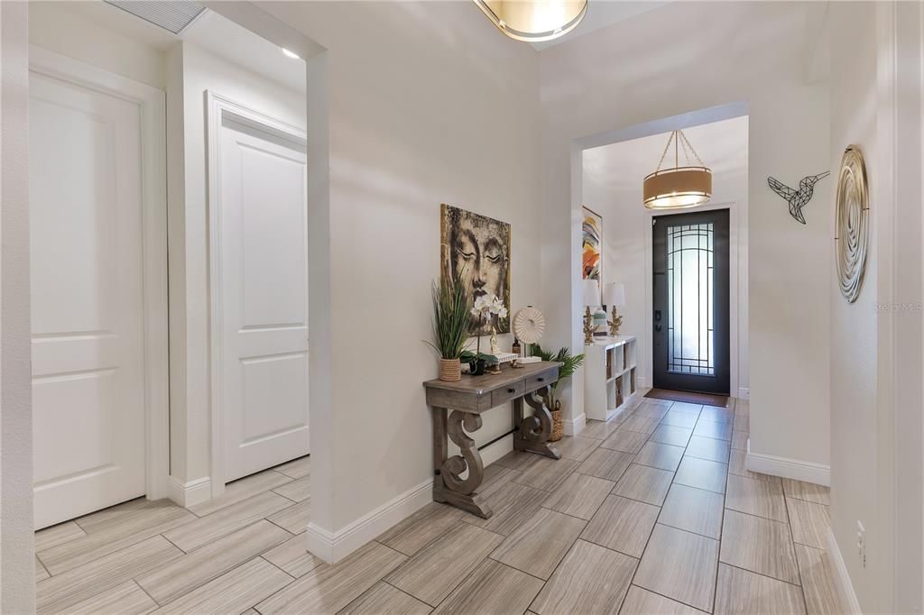 For Rent: $3,850 (3 beds, 2 baths, 2293 Square Feet)