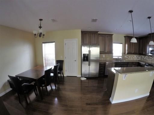 For Rent: $2,995 (3 beds, 2 baths, 1998 Square Feet)