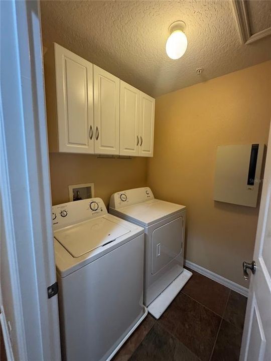 For Rent: $2,995 (3 beds, 2 baths, 1998 Square Feet)