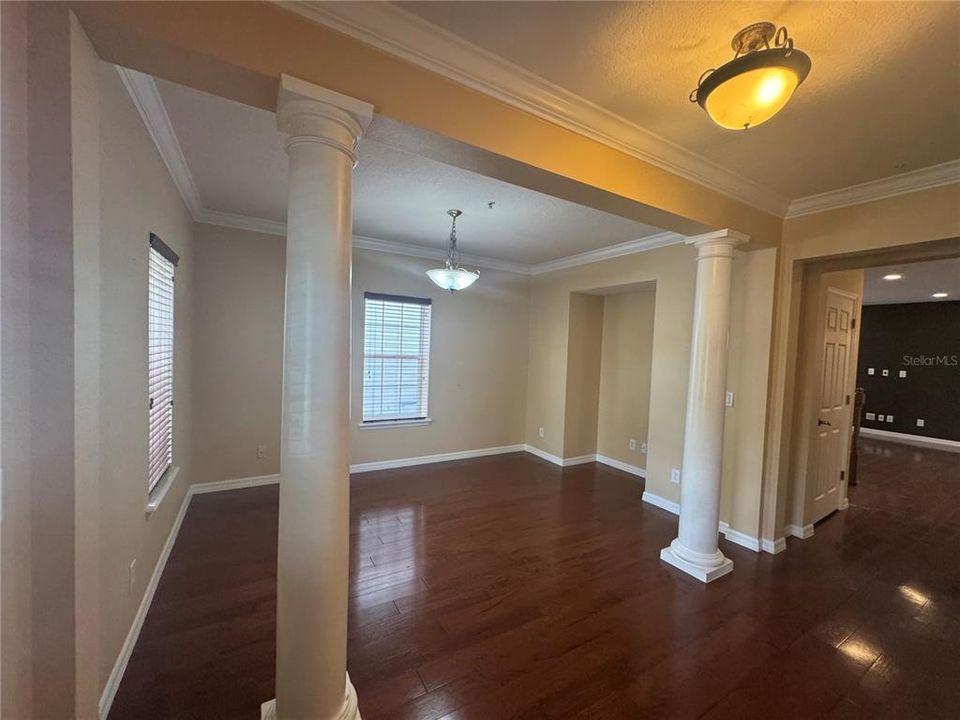 For Rent: $2,995 (3 beds, 2 baths, 1998 Square Feet)