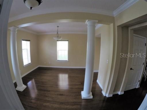 For Rent: $2,995 (3 beds, 2 baths, 1998 Square Feet)