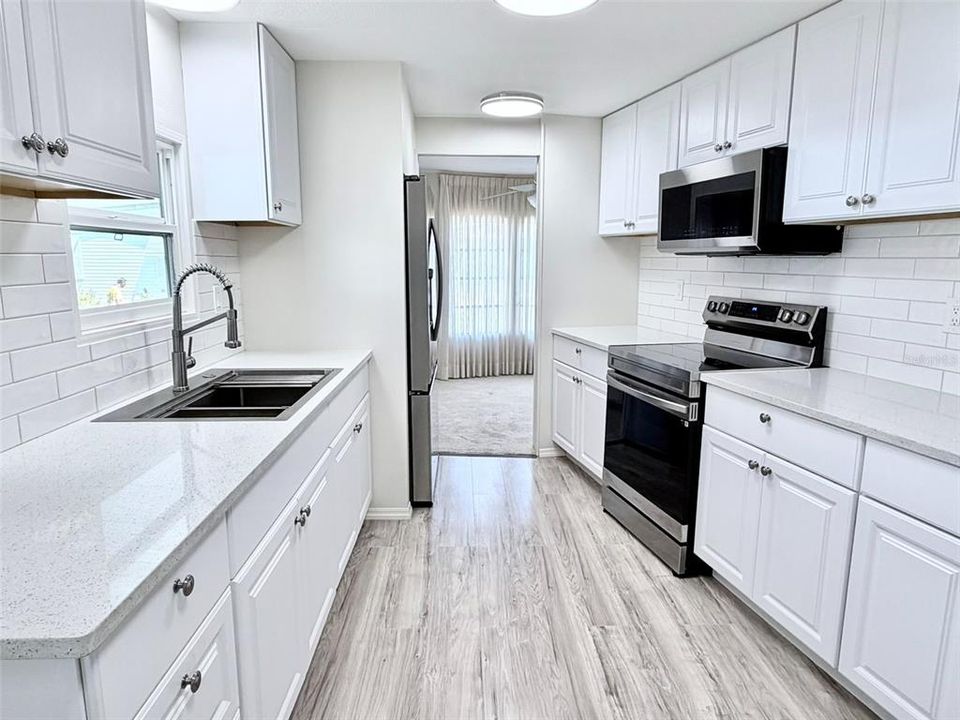 На продажу: $145,000 (2 спален, 2 ванн, 1152 Квадратных фут)