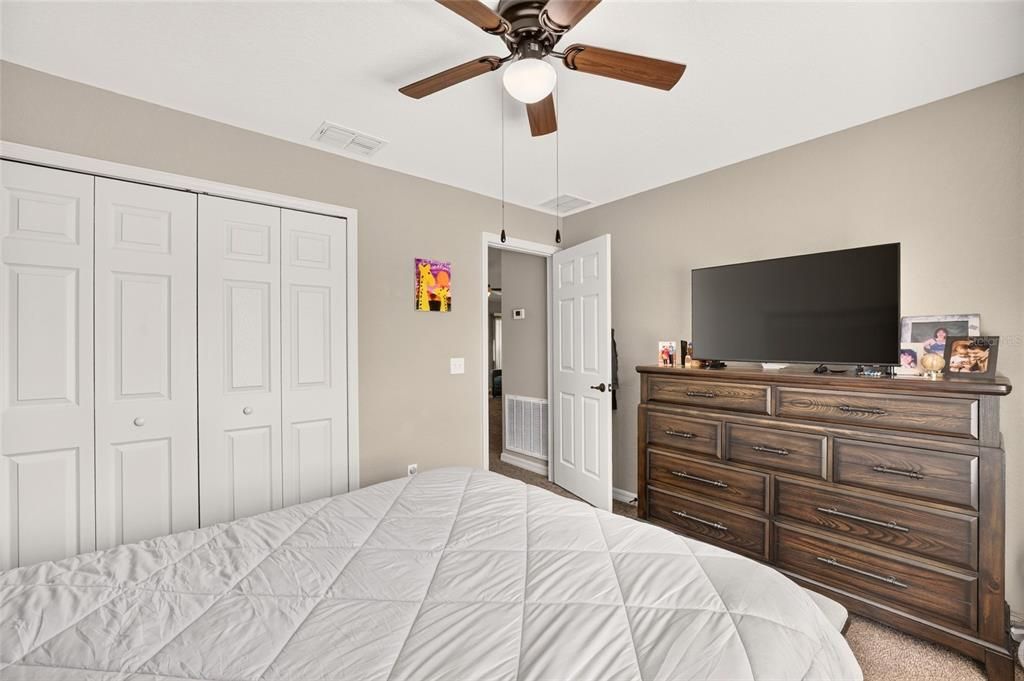 For Sale: $299,900 (4 beds, 2 baths, 1747 Square Feet)
