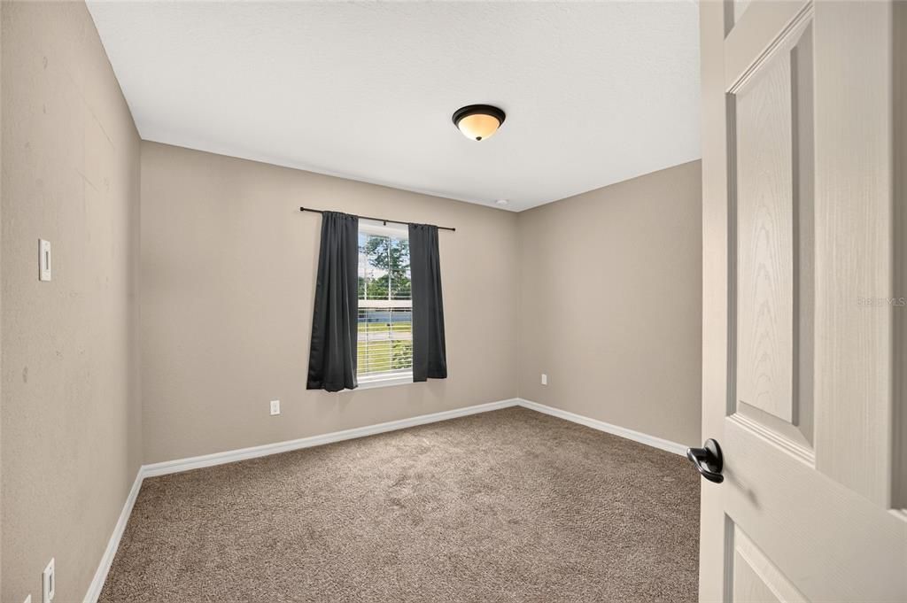 For Sale: $299,900 (4 beds, 2 baths, 1747 Square Feet)