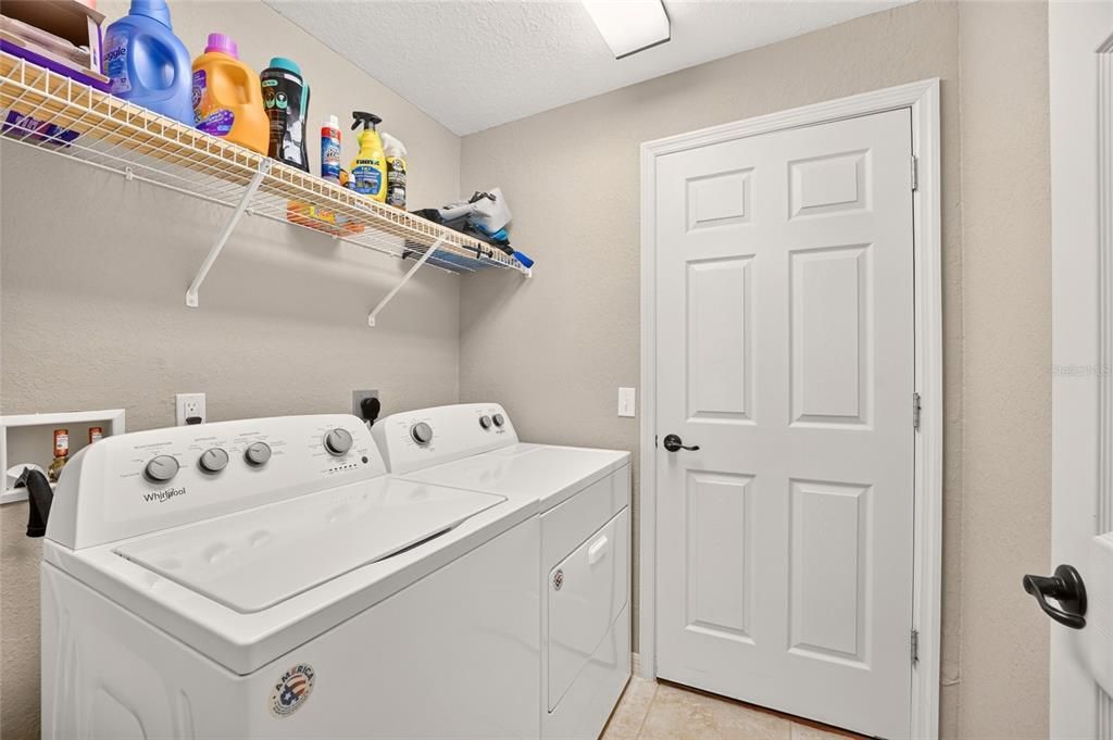 For Sale: $299,900 (4 beds, 2 baths, 1747 Square Feet)