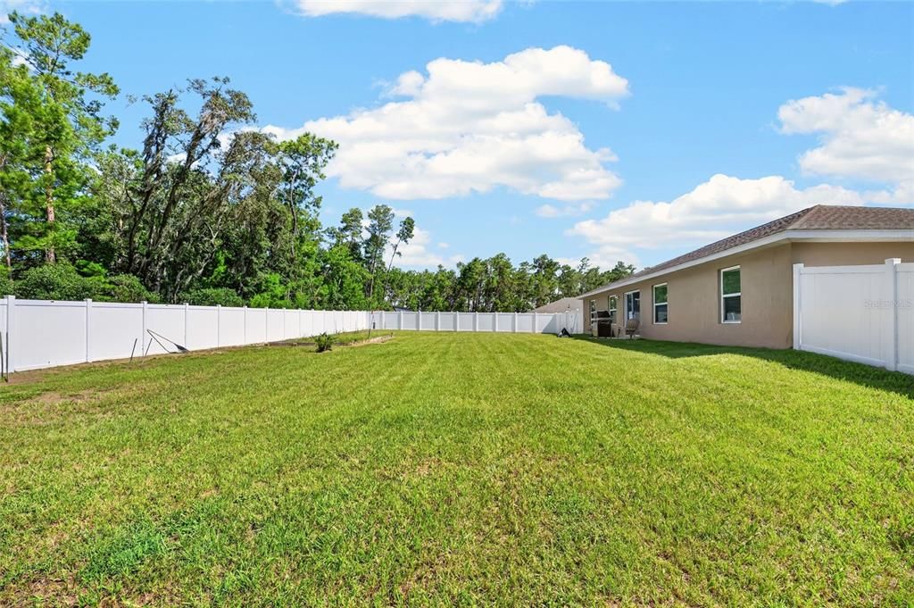 For Sale: $299,900 (4 beds, 2 baths, 1747 Square Feet)