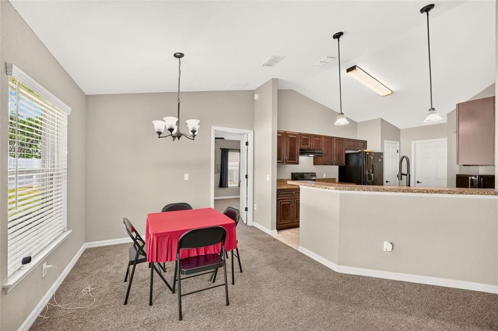 For Sale: $299,900 (4 beds, 2 baths, 1747 Square Feet)