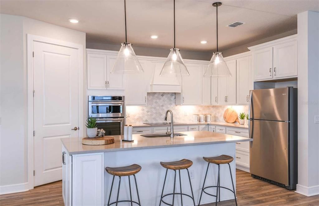 For Sale: $580,020 (3 beds, 2 baths, 1889 Square Feet)