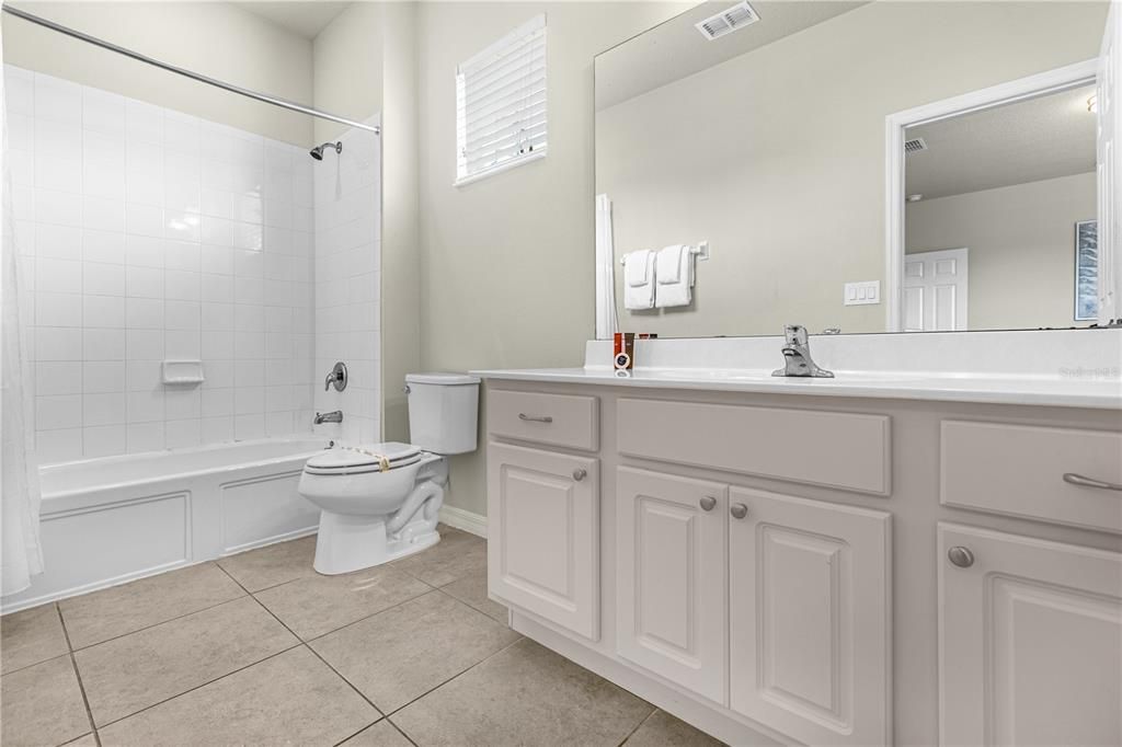 For Rent: $4,500 (8 beds, 6 baths, 3565 Square Feet)
