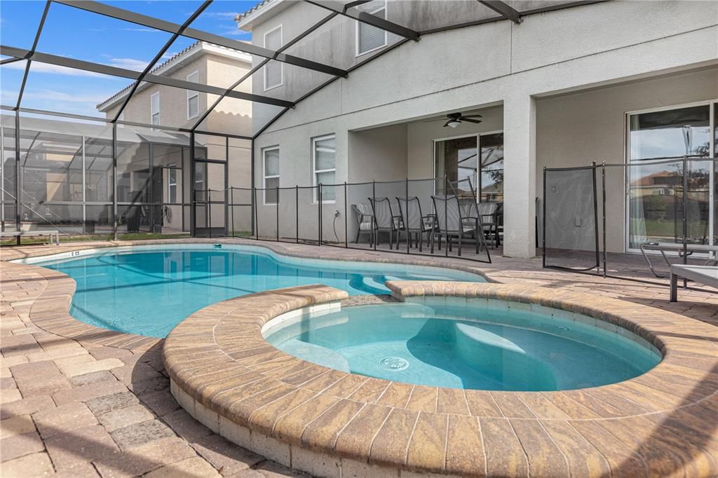 For Rent: $4,500 (8 beds, 6 baths, 3565 Square Feet)