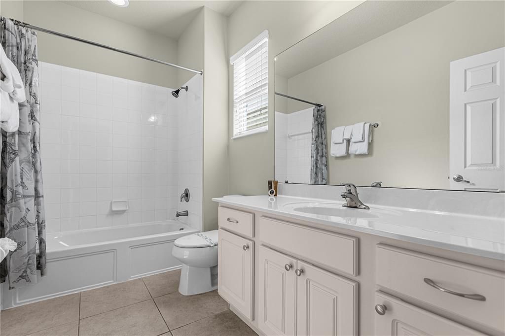 For Rent: $4,500 (8 beds, 6 baths, 3565 Square Feet)
