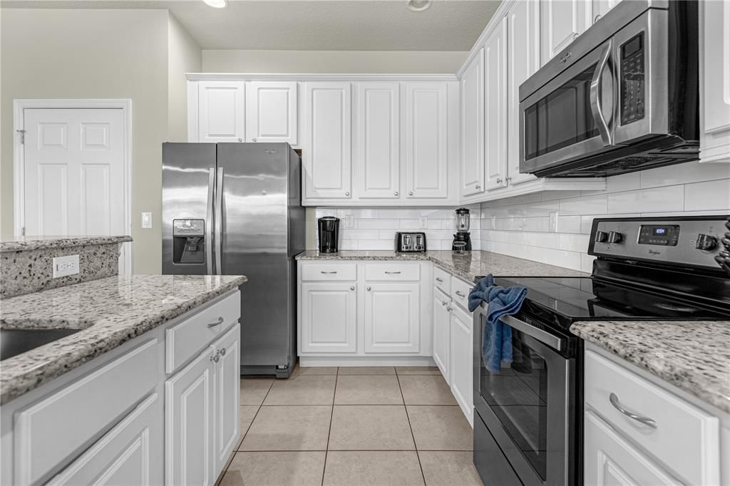 For Rent: $4,500 (8 beds, 6 baths, 3565 Square Feet)