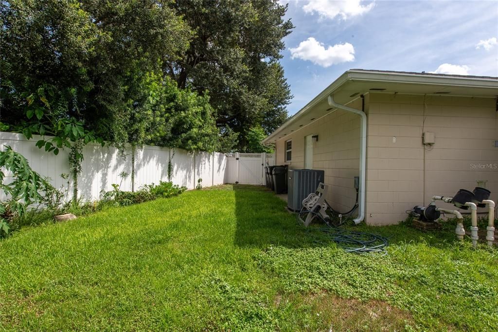 For Rent: $2,800 (4 beds, 2 baths, 1823 Square Feet)