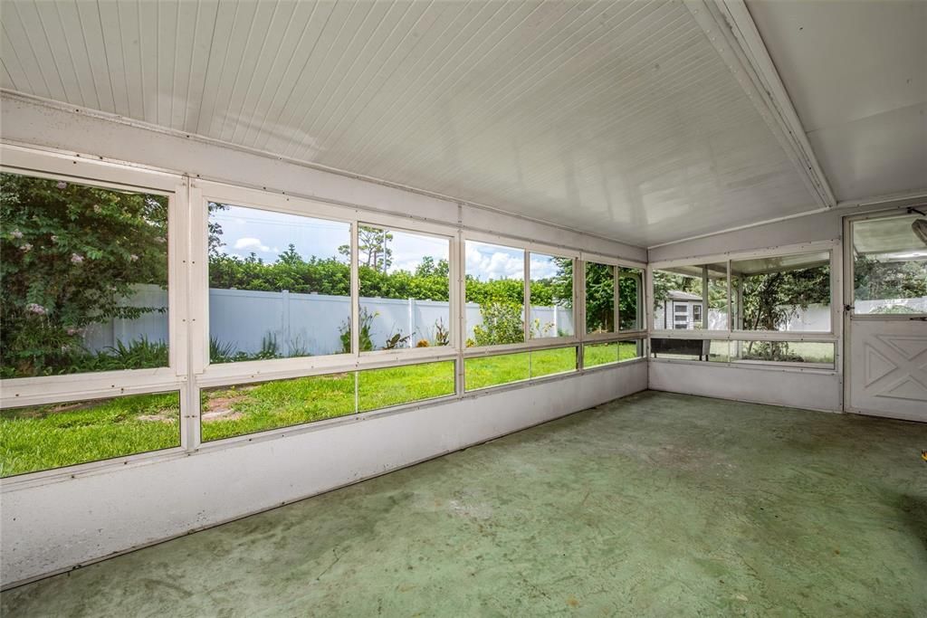 For Rent: $2,800 (4 beds, 2 baths, 1823 Square Feet)