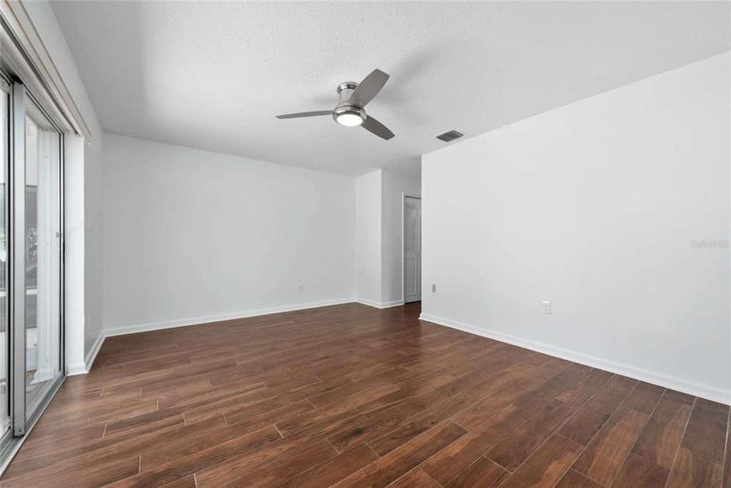 For Rent: $2,800 (4 beds, 2 baths, 1823 Square Feet)