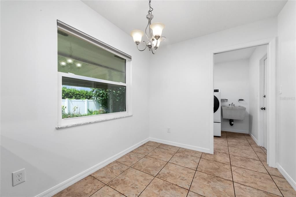 For Rent: $2,800 (4 beds, 2 baths, 1823 Square Feet)