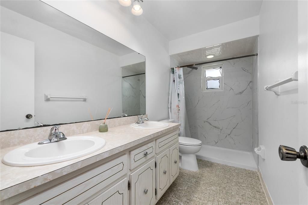 For Rent: $2,800 (4 beds, 2 baths, 1823 Square Feet)
