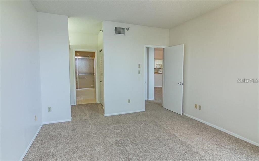 For Rent: $3,000 (2 beds, 2 baths, 1145 Square Feet)